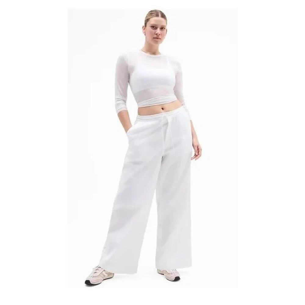 Athleta Drift Poplin White Wide Leg Pants Women’s Sz Medium 40+ UV protection CL